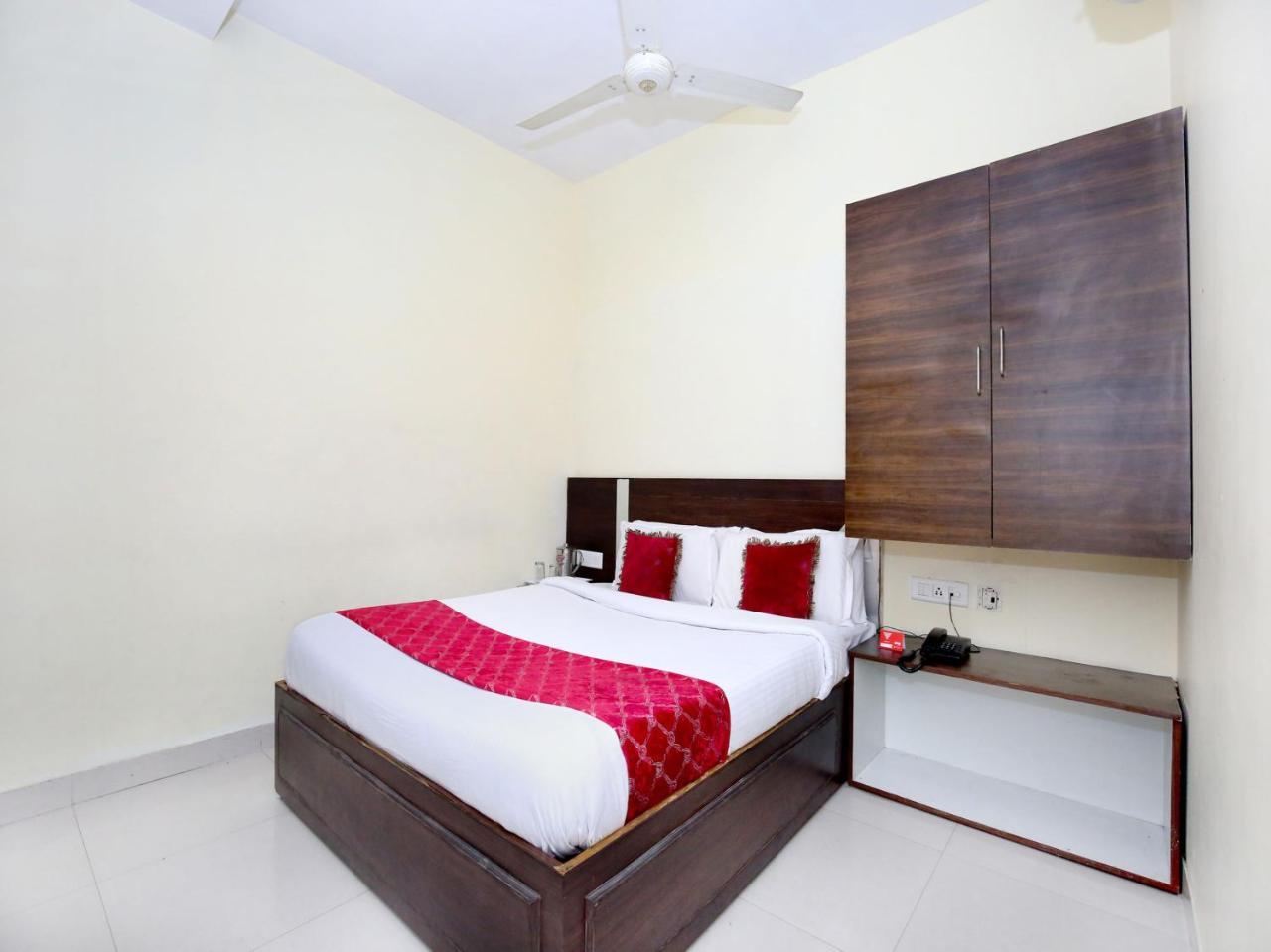 Fabhotel Star Metro Inn Amritsar Exterior photo